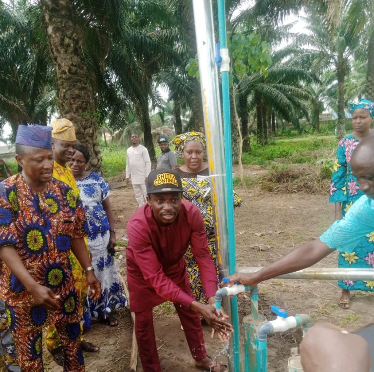 SAGAMU! POLITICS: Segun Shitta Commissioned Water Project In Muslim High School, Bags Award From ASYL