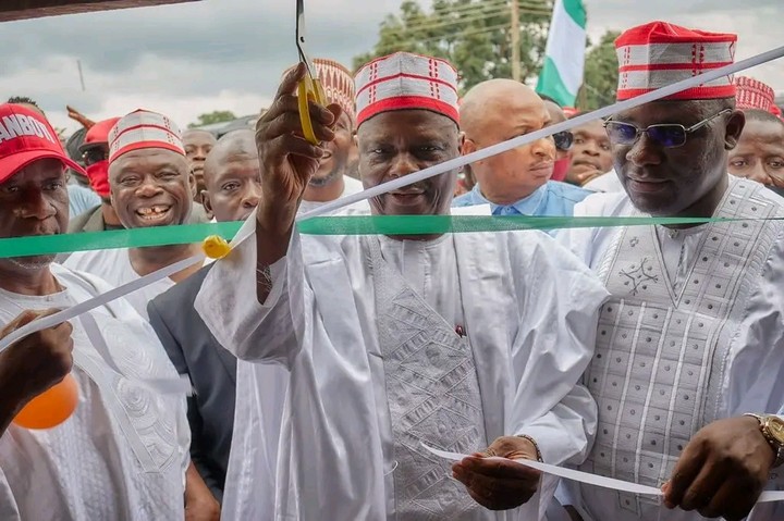 2023: Heavy Crowd Welcomes Kwankwaso To Commissions NNPP Secretariat In Lafia