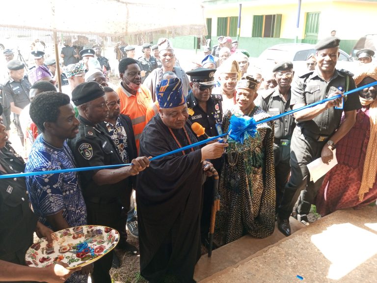 SAGAMU UPDATES: Akarigbo Joined Lowa Ibu Of Batoro, RISDSCo And Ogun CP, To Commission The Newly Established Police Secondary School In Oke Ibu, Batoro, Sagamu