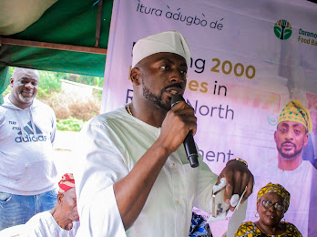 “Don’t Thank Me Yet” — Says Engr. Olanrewaju Daramola, As He Donated Food Packages, Cash Gifts To 2000 Families In Remo North L.G