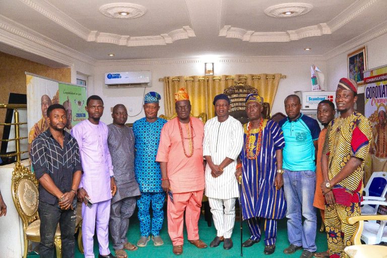 Remo Youths Pay Courtesy Visit To Royal Father’s Ahead Remo Youth Day Celebrations